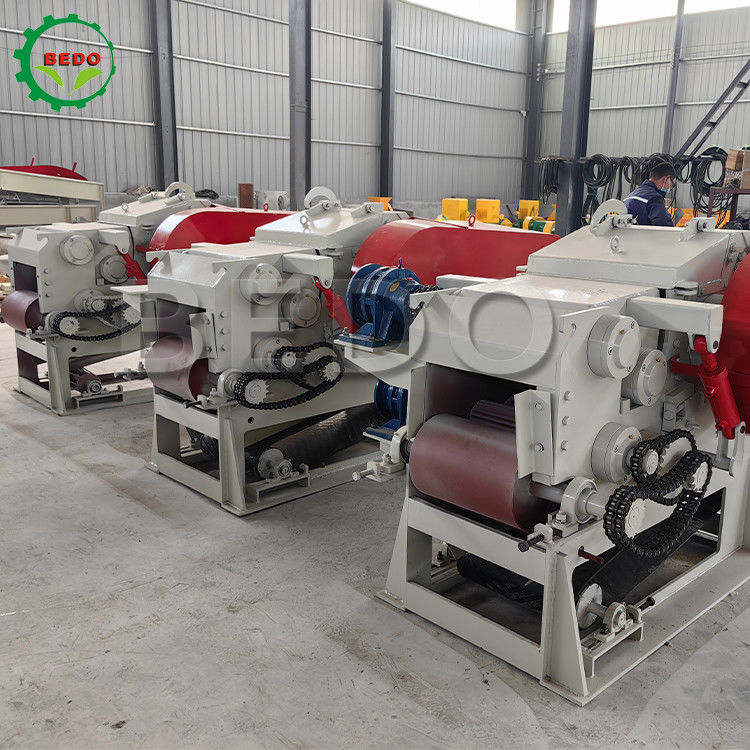 590rpm 3-5t/h ড্রাম টাইপ কাঠ চিপিং মেশিন এক বছরের ওয়ারেন্টি ফরেস্ট্রি চিপার