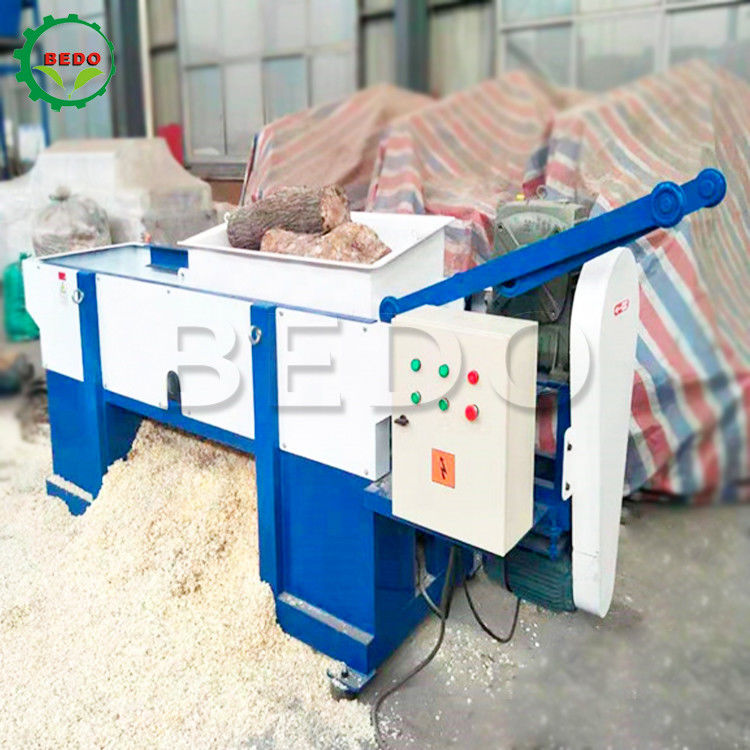 স্বয়ংক্রিয় কাঠের গাছ কাটার মেশিন 7.5kw 3600r/Min বড় ক্ষমতা উৎপাদন সরঞ্জাম