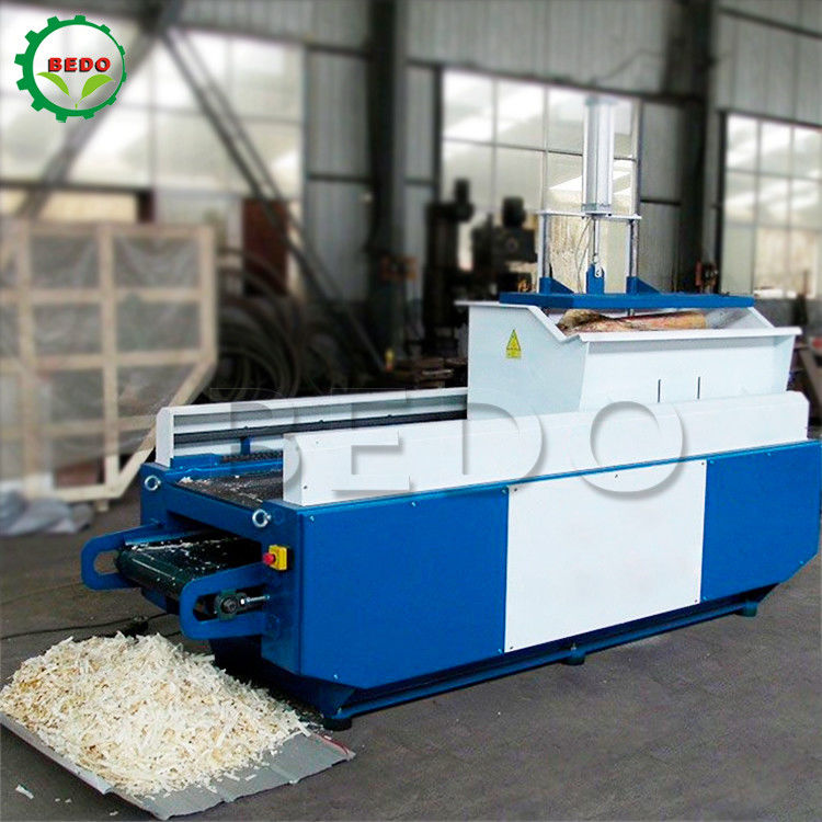 7.5kw কার্বন স্টিল কাঠের শেভিং মেশিন 3600rpm অ্যালয় স্টিল ব্লেড 300kg/h উৎপাদন ইউনিট
