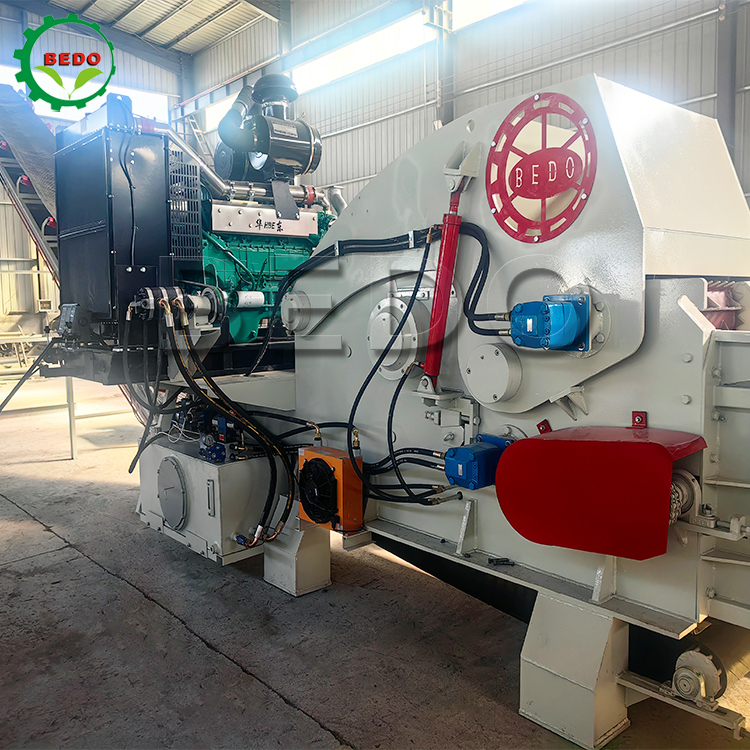 700x400 মিমি ইনলেট অটোমেটিক 2pcs ব্লেড কাঠ চিপিং মেশিন ড্রাম টাইপ শিল্প Shredder সরঞ্জাম