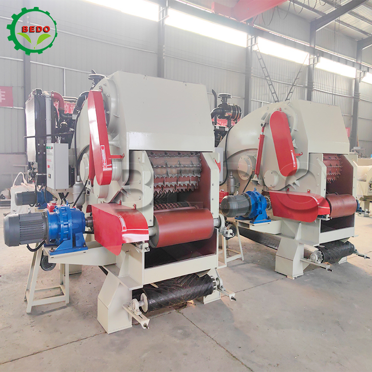 2pcs ব্লেড স্ব-খাদ্য জলবাহী কাঠ চিপার মেশিন মসৃণ অপারেশন ড্রাম টাইপ Shredder