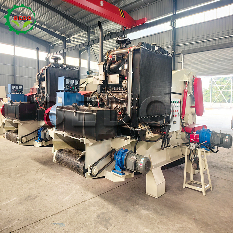 ডিজেল ইঞ্জিন 235HP উড চিপার মেশিন বড় আকারের কাঠ প্রক্রিয়াকরণ হেভি ডিউটি ​​ড্রাম টাইপ শ্রেডার