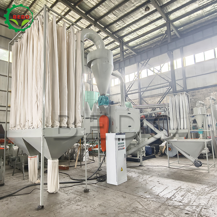 কাঠের sawdust জন্য 50Hz ফ্রিকোয়েন্সি কাঠের গুঁড়ো মেশিন, কম শব্দ এবং উচ্চ ফ্রিকোয়েন্সি