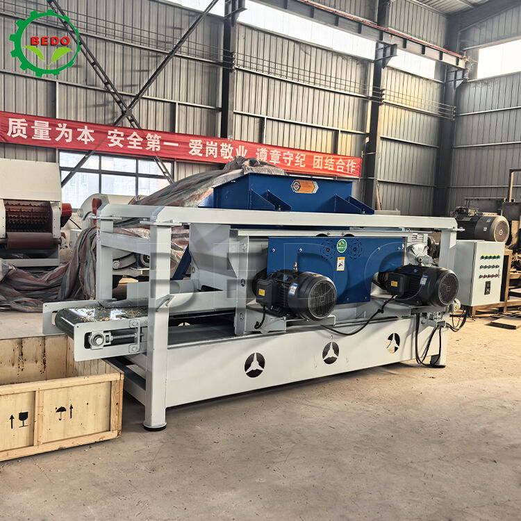 ১২৫মিমি রোলার ব্যাস কাঠ কুচি মেশিন, ৪ কিলোওয়াট চালিত শক্তি এবং বিভিন্ন কাঠের জন্য কাস্টমাইজড আউটপুট সাইজ