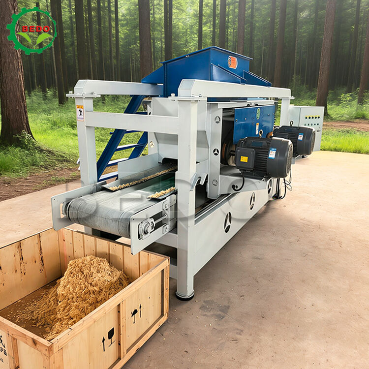 4kw রানিং পাওয়ার উড শেভিং মেশিন 400kg/h ক্ষমতা ইস্পাত ফ্রেম টেকসই কাঠ প্রক্রিয়াকরণ সরঞ্জাম
