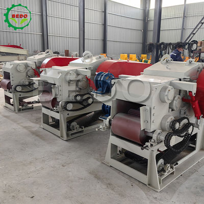 590rpm 3-5t/h ড্রাম টাইপ কাঠ চিপিং মেশিন এক বছরের ওয়ারেন্টি ফরেস্ট্রি চিপার