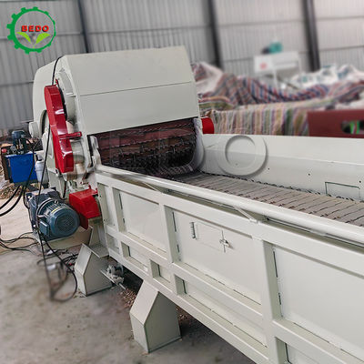 ইলেকট্রিক ইঞ্জিন কাঠ Crusher মেশিন 1000MM প্রস্থ ফিডার চূড়ান্ত কাঠ চিপস আকার 25-35MM কাঠের জন্য