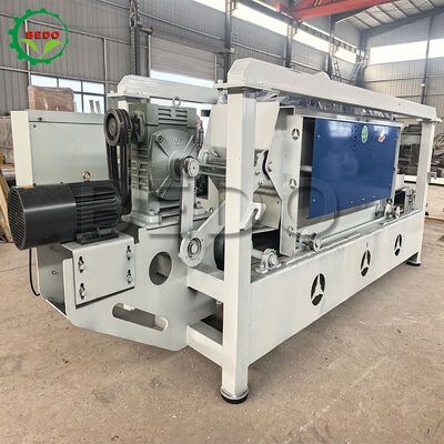 ৪ কিলোওয়াট চলমান শক্তি অ্যালগ্রি স্টিল ব্লেড এবং 400-500 কেজি / ঘন্টা ক্ষমতা সহ কাঠের ফ্যাবিং মেশিন